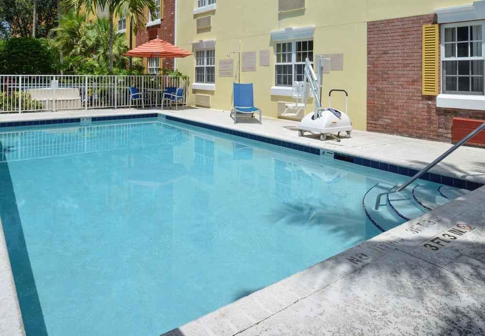 Candlewood Suites Miami Lakes By Ihg Buitenkant foto