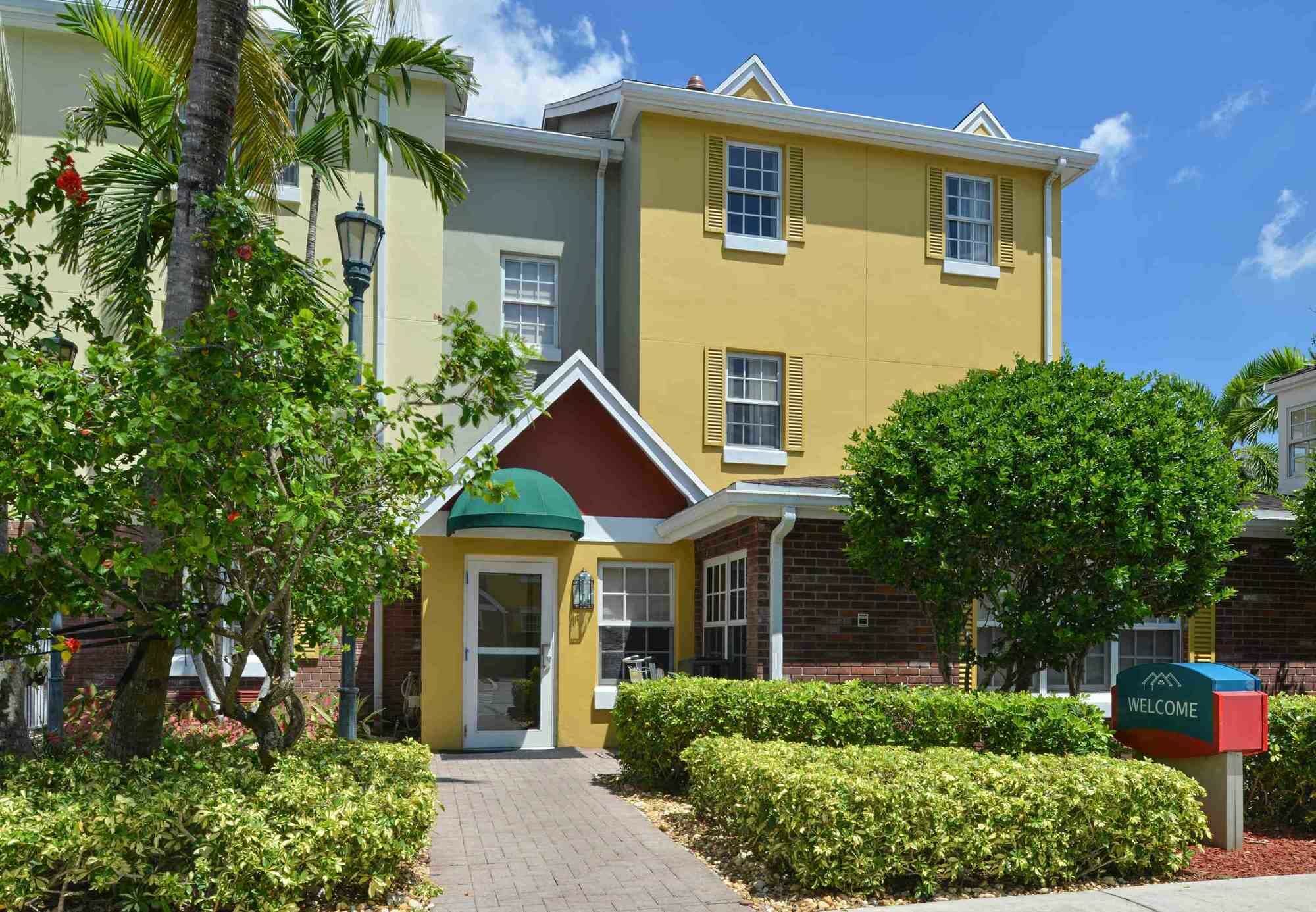 Candlewood Suites Miami Lakes By Ihg Buitenkant foto